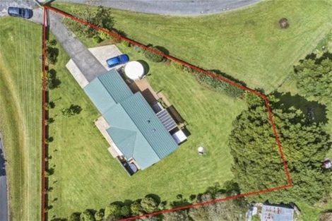 Photo of property in 2 Estaugh Close, Kauri, Kamo, 0185