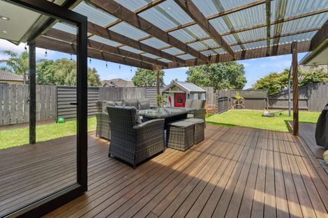 Photo of property in 2 Shaun Close, Papamoa Beach, Papamoa, 3118