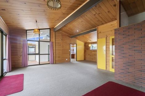 Photo of property in 16-18 Konini Street, Eastbourne, Lower Hutt, 5013