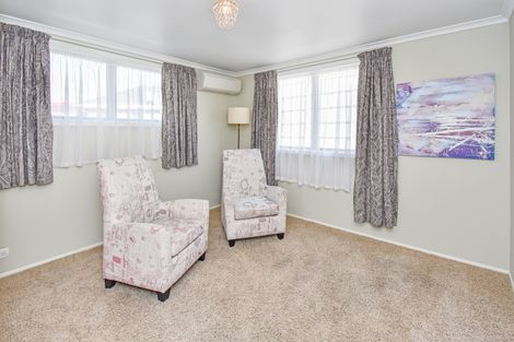 Photo of property in 45a Barnhill Crescent, Pahurehure, Papakura, 2113