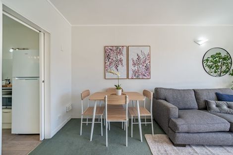 Photo of property in Hobson Court Flats, 64/70 Hobson Street, Thorndon, Wellington, 6011