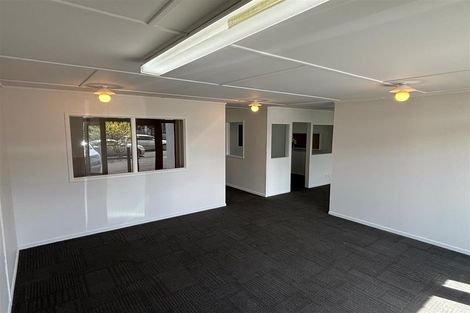 Photo of property in 1/73 Lake Road, Northcote, Auckland, 0627