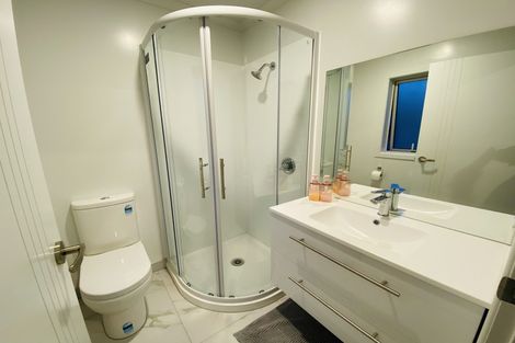 Photo of property in 2/12 Scotland Place, Hillcrest, Hamilton, 3216