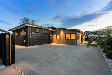 Photo of property in 107 Wattle Place, Whangamata, 3620