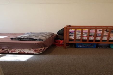 Photo of property in 77 Lake Road, Northcote, Auckland, 0627