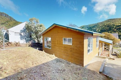 Photo of property in 53 Hazlewood Avenue, Karori, Wellington, 6012