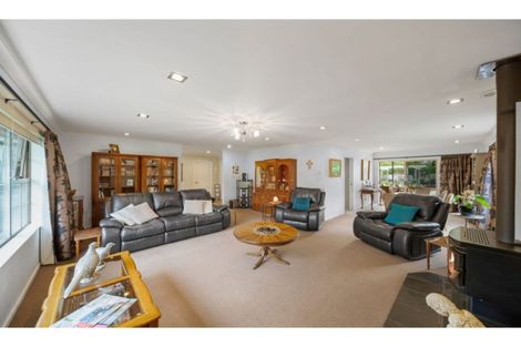 Photo of property in 2a Masters Road, Waiuku, 2681