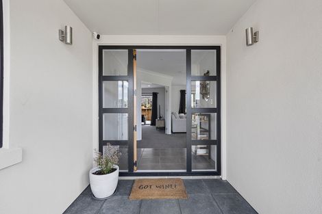 Photo of property in 14 Derbyshire Place, Dinsdale, Hamilton, 3204