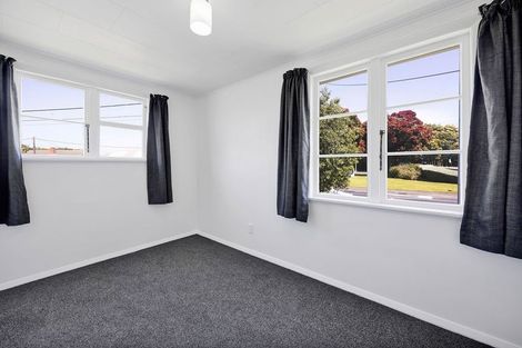 Photo of property in 2 Waihi Road, Hawera, 4610
