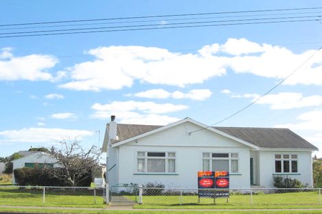 Photo of property in 77 Bridge Street, Bulls, 4818