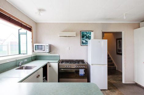 Photo of property in 1 Rawinia Place, Te Kaha, 3199