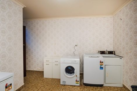 Photo of property in 18 Kentucky Way, Awapuni, Palmerston North, 4412