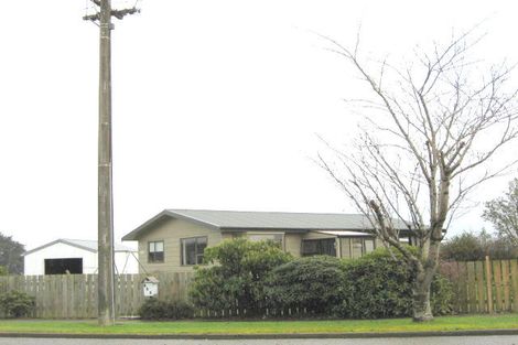 Photo of property in 130 Seaward Road, Edendale, 9825