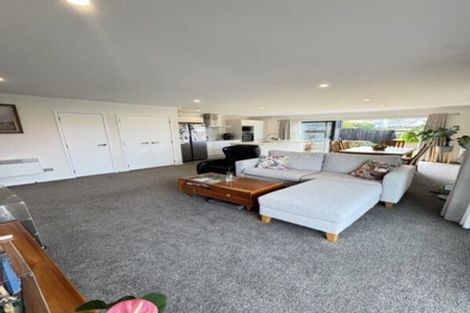 Photo of property in 16 Whiri Lane, Hobsonville, 0616