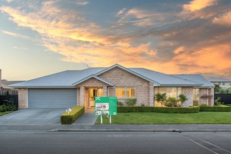 Photo of property in 7 Applefield Court, Northwood, Christchurch, 8051
