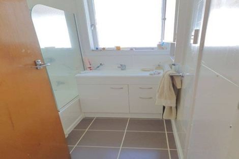 Photo of property in 16 Bangor Street, Point Chevalier, Auckland, 1022