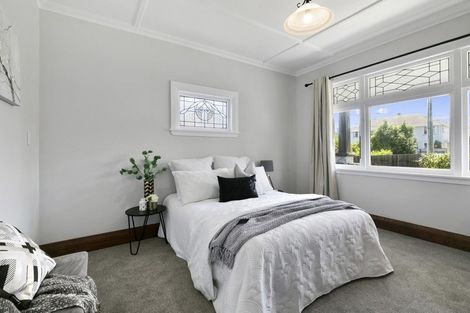 Photo of property in 135 Whites Line East, Waiwhetu, Lower Hutt, 5010