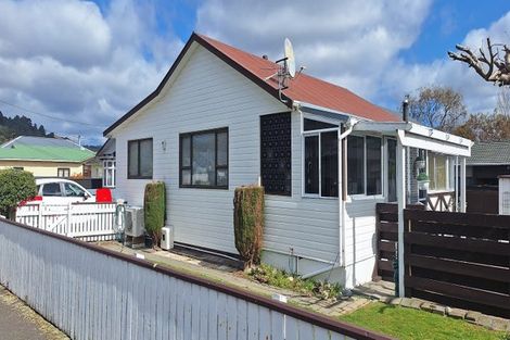 Photo of property in 1/8 Murray Street, Wallaceville, Upper Hutt, 5018