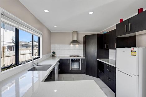 Photo of property in 58a Tironui Road, Takanini, 2112