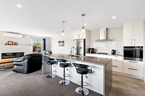 Photo of property in 5 Glenbarr Lane, Broomfield, Christchurch, 8042