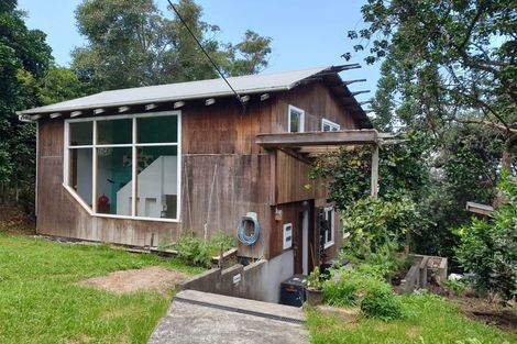 Photo of property in 674 South Titirangi Road, Titirangi, Auckland, 0604
