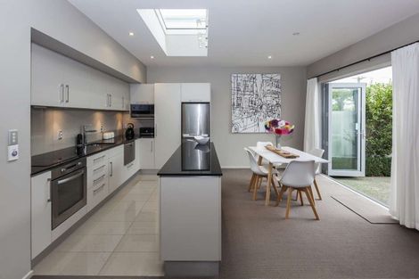 Photo of property in 38 Rhodes Street, Merivale, Christchurch, 8014