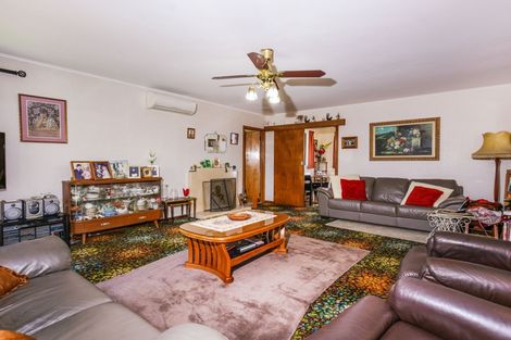 Photo of property in 2 Ellis Avenue, Mount Roskill, Auckland, 1041