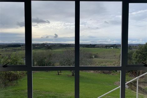 Photo of property in 22 Hobsonville Road, West Harbour, Auckland, 0618