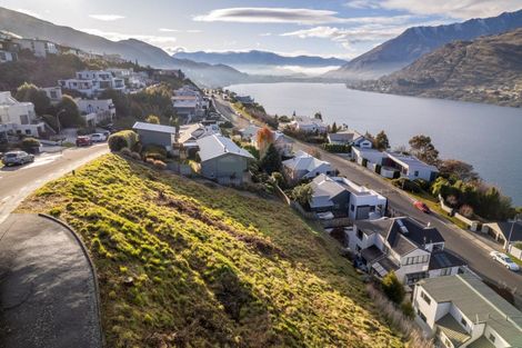Photo of property in 8 Peregrine Place, Queenstown, 9300