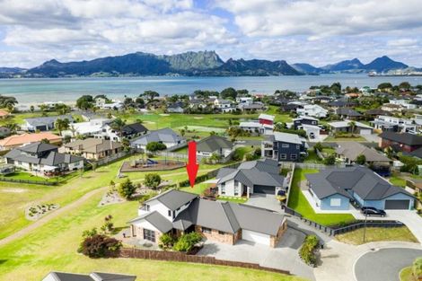 Photo of property in 12 Ngatiti Place, One Tree Point, 0118