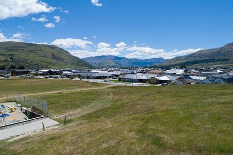 Photo of property in 46 Cunninghams Drive, Jacks Point, Queenstown, 9371
