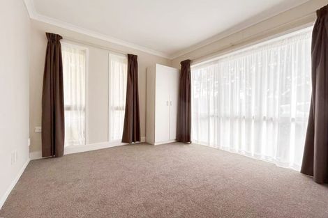 Photo of property in 24 Jillteresa Crescent, Half Moon Bay, Auckland, 2012