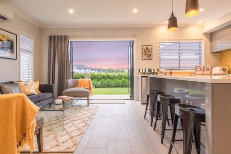 Photo of property in 10 Horsefields Drive, Flat Bush, Auckland, 2019