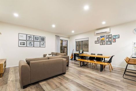 Photo of property in 15a Reynella Drive, Massey, Auckland, 0614