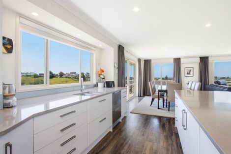 Photo of property in 14 Tohora View, Waihi Beach, 3611