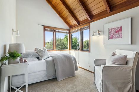 Photo of property in 4 Terrylyn Drive, Hillcrest, Auckland, 0627