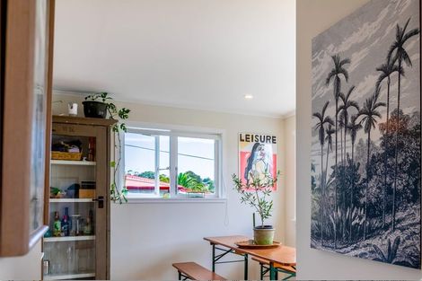 Photo of property in 79 Farquhar Road, Glendene, Auckland, 0602