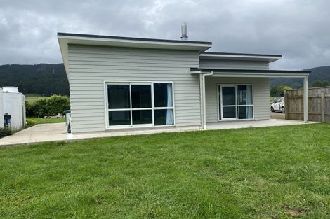 Photo of property in 281 North Manakau Road, Manakau, Levin, 5573