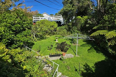 Photo of property in 24 Silverstream Road, Crofton Downs, Wellington, 6035