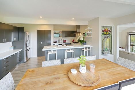 Photo of property in 2 Cannon Hill Crescent, Mount Pleasant, Christchurch, 8081