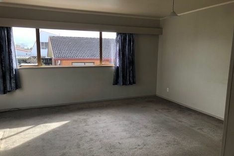 Photo of property in 2/12 Wood Street, Papakura, 2110