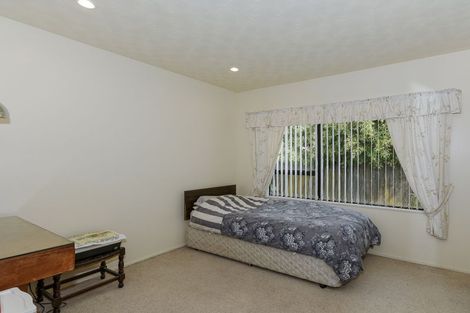 Photo of property in 2/19 Islington Avenue, New Lynn, Auckland, 0600