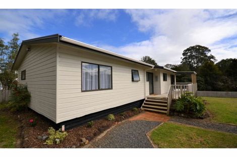 Photo of property in 3 Amokura Drive, Kerikeri, 0230
