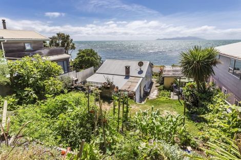 Photo of property in 8 Ocean Parade, Pukerua Bay, 5026