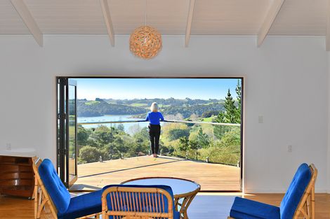 Photo of property in 45 Brick Bay Drive, Sandspit, Warkworth, 0982