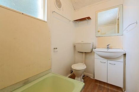 Photo of property in 80 Shakespeare Road, Bluff Hill, Napier, 4110