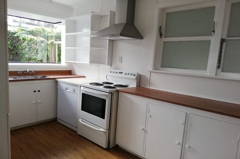 Photo of property in 17 Cypress Drive, Maungaraki, Lower Hutt, 5010