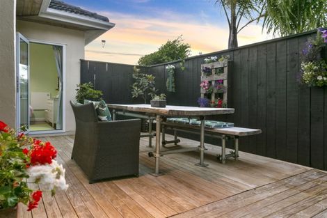 Photo of property in 104 Beach Road, Castor Bay, Auckland, 0620