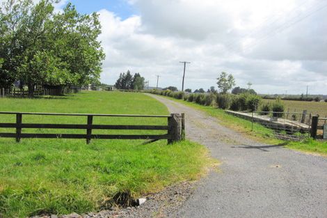 Photo of property in 110 Walker Road, Opaheke, Papakura, 2584