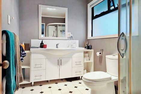 Photo of property in 40 Seymour Grove, Kingsley Heights, Upper Hutt, 5018